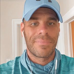 Meet your Posher, Derrick